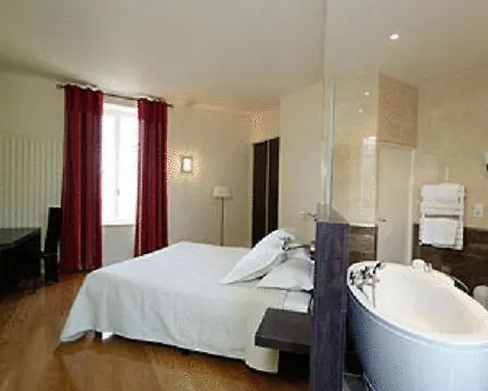 Chateau Du Mont Joly מלון Sampans